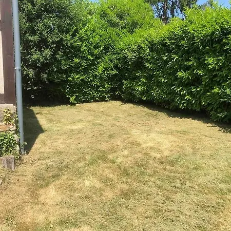 Rose With Seasonal Swimming Pool *