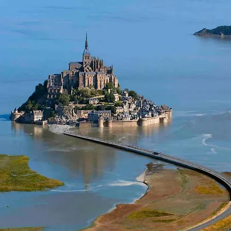 Rose With Seasonal Swimming Pool Дом отдыха *