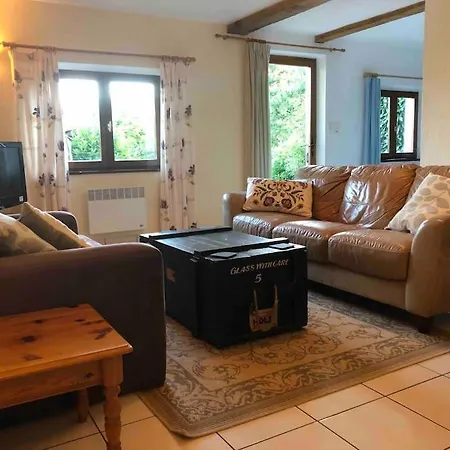 Casa vacanze Rose With Seasonal Swimming Pool *