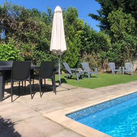 Rose With Seasonal Swimming Pool * Le Mesnil-Gilbert