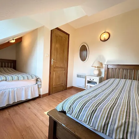 Дом отдыха Rose With Seasonal Swimming Pool