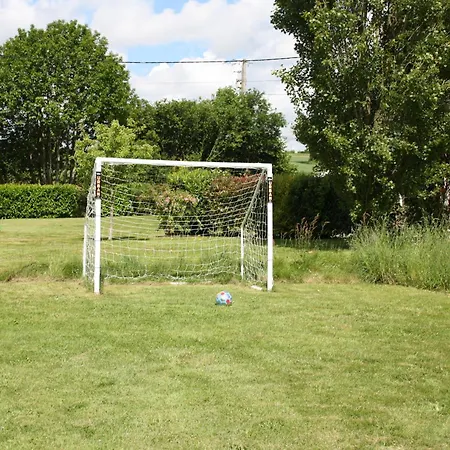 Rose With Seasonal Swimming Pool Дом отдыха *