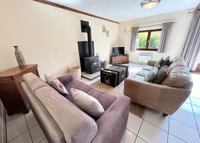 Nyaraló Rose With Seasonal Swimming Pool