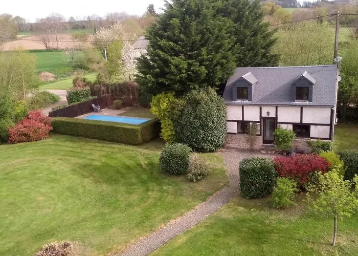 Nyaraló Rose With Seasonal Swimming Pool