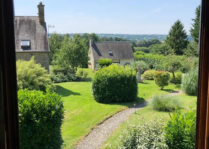 Rose With Seasonal Swimming Pool *